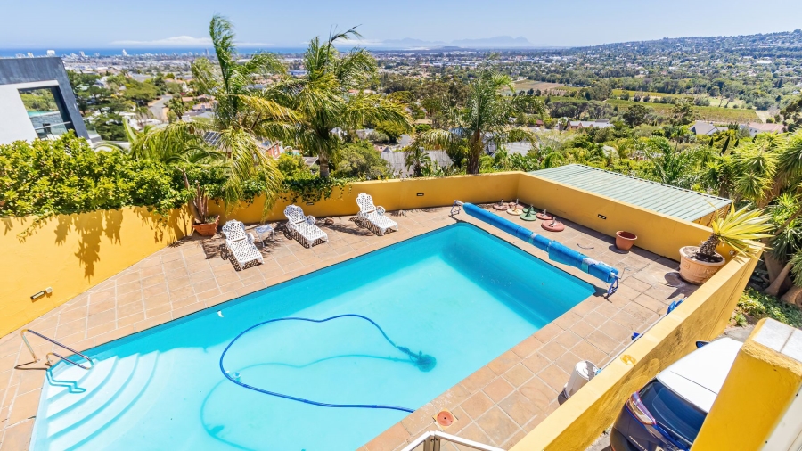 4 Bedroom Property for Sale in Rome Glen Western Cape